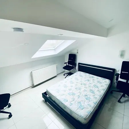 Multiple Sunshiny Pleasant Very Near Luxembourg منزل للإقامة