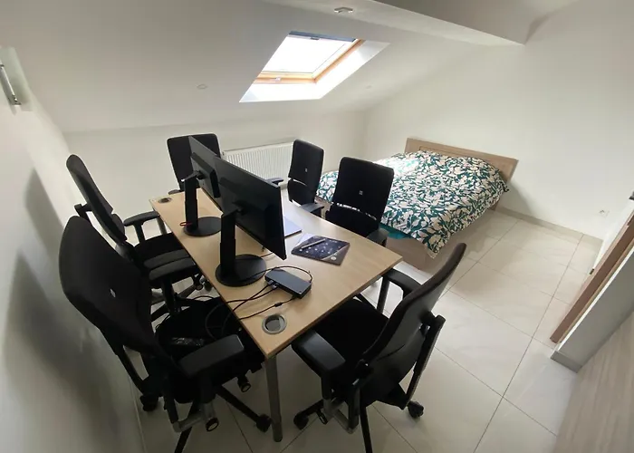 Kwatera prywatna Multiple Sunshiny Pleasant Very Near Luxembourg *